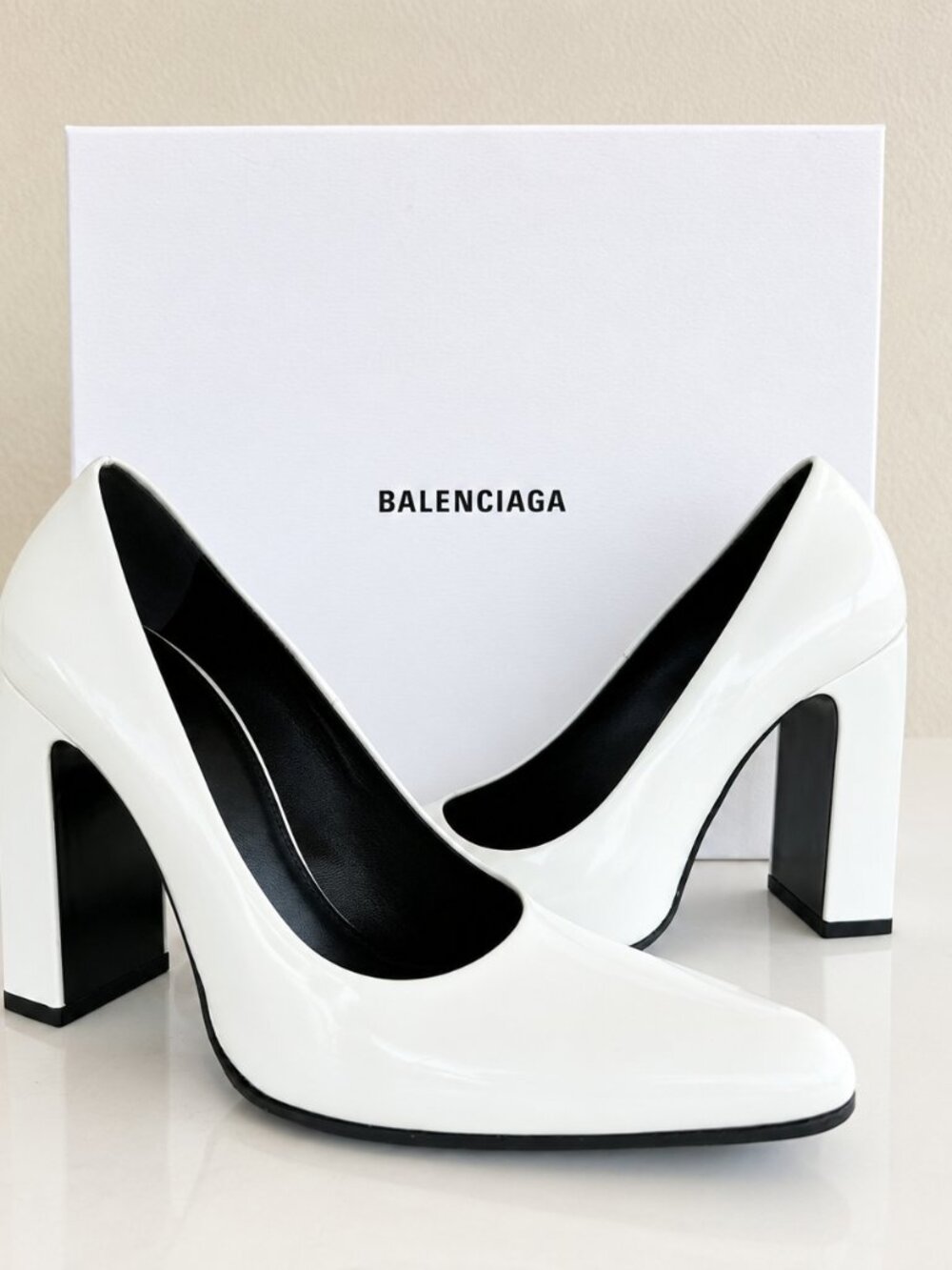 NIB Balenciaga Round 110 White Shiny Patent Leather High Heel Pumps Size 35.5